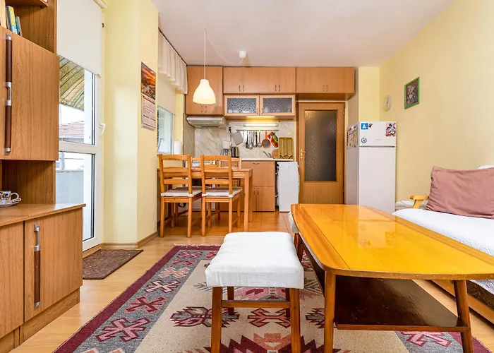 Quiet Near The Center By Flat Mаnager *