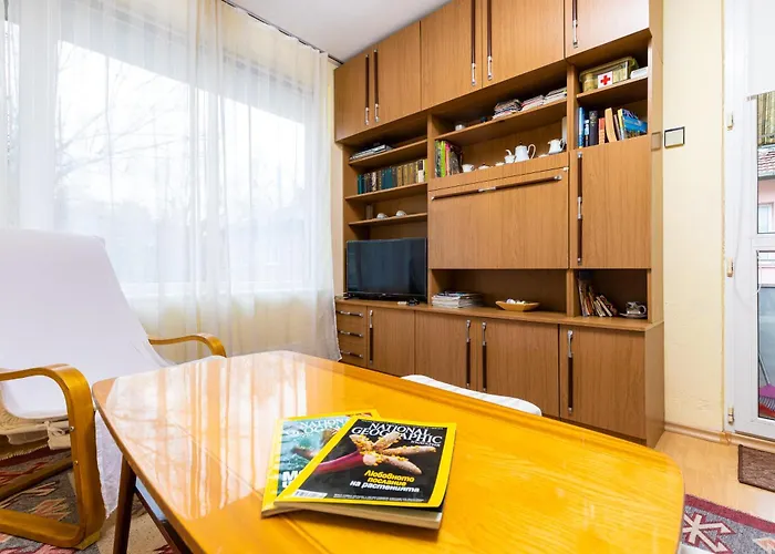 Apartamento Quiet Near The Center By Flat Mаnager